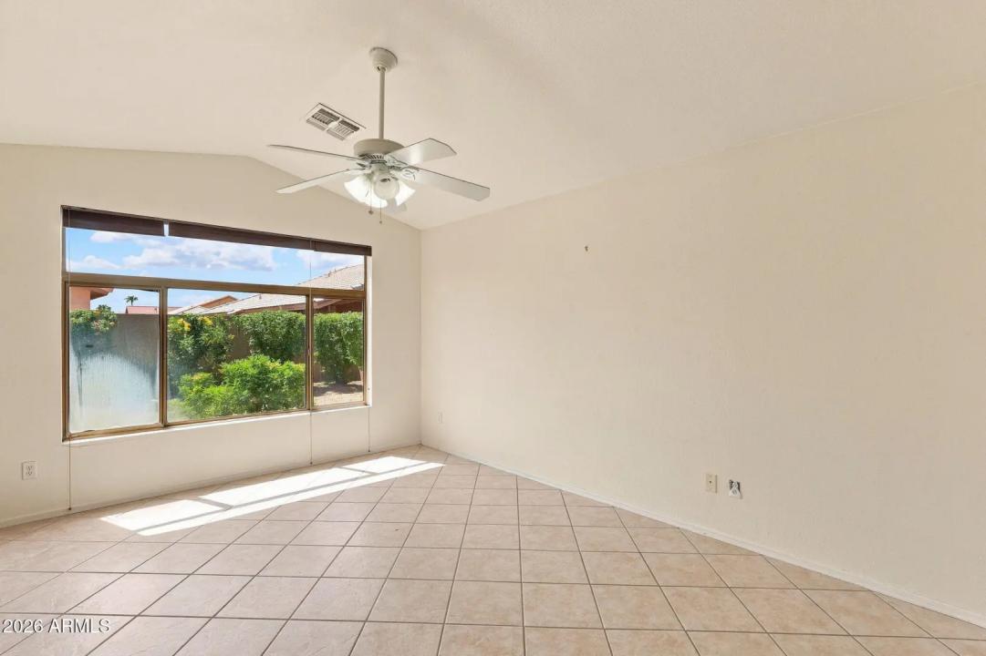 Real Estate Picture 17