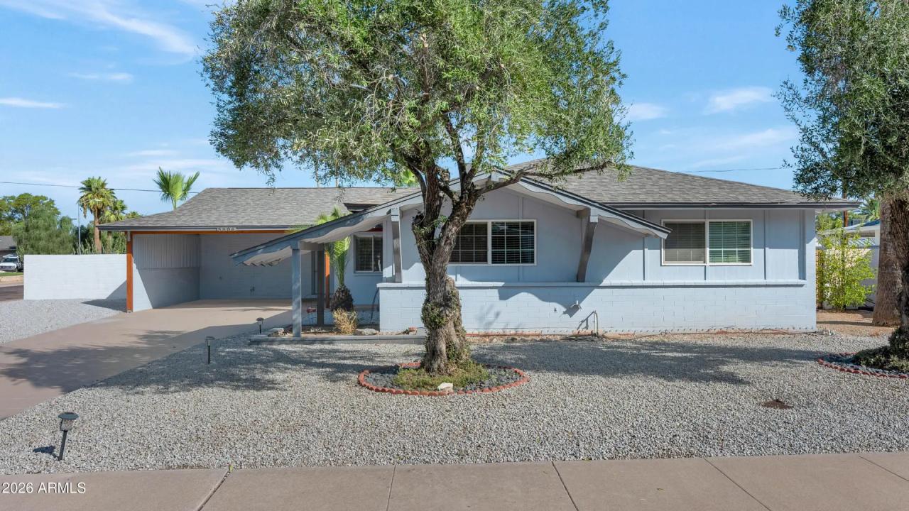 3904 E SAHUARO Drive Phoenix AZ 85028