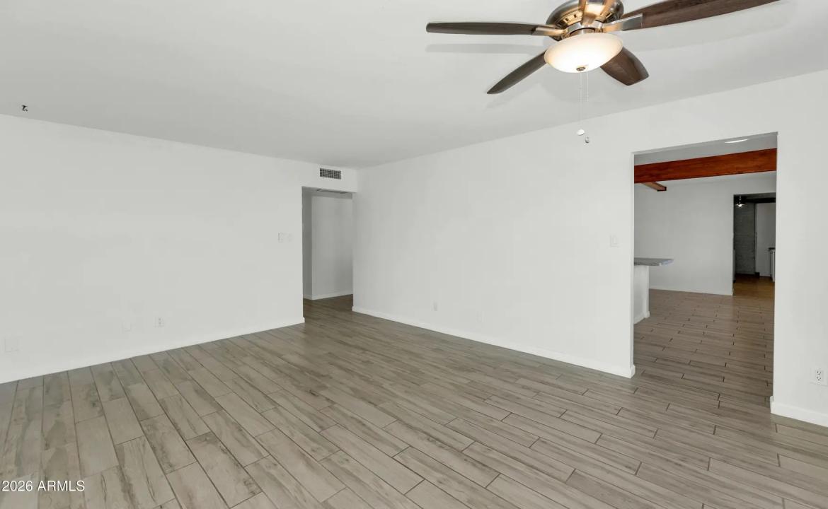 Real Estate Picture 9