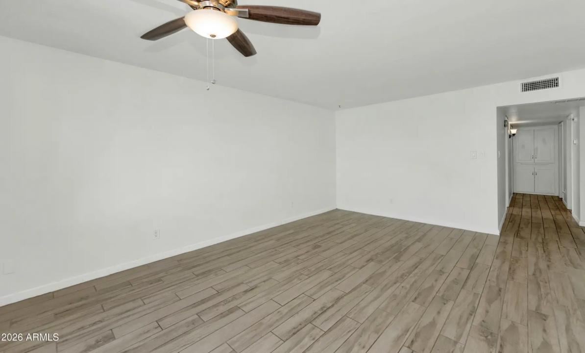 Real Estate Picture 10