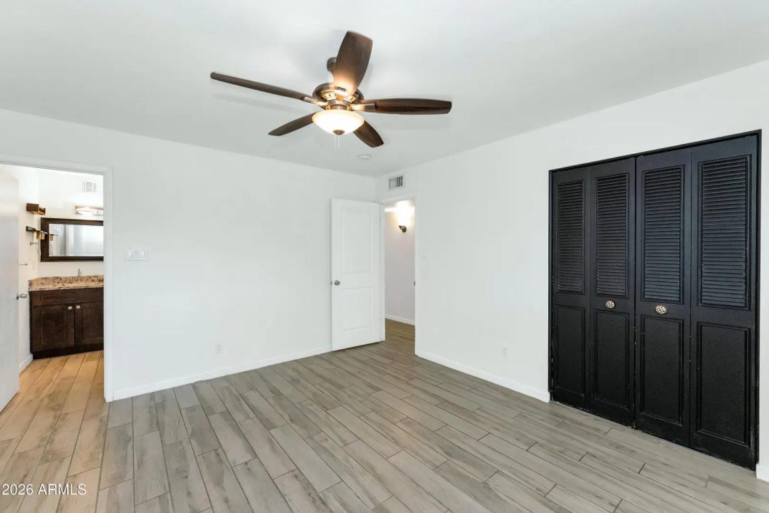 Real Estate Picture 15