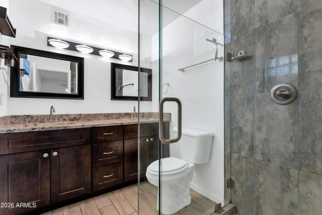 Real Estate Picture 13
