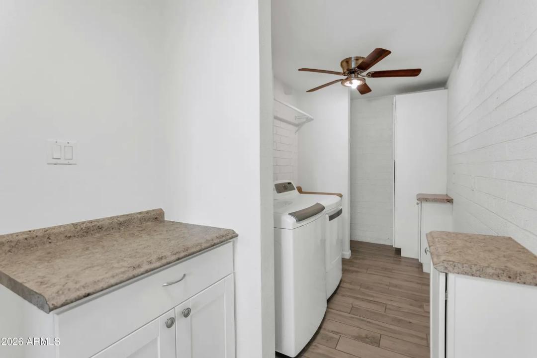 Real Estate Picture 22