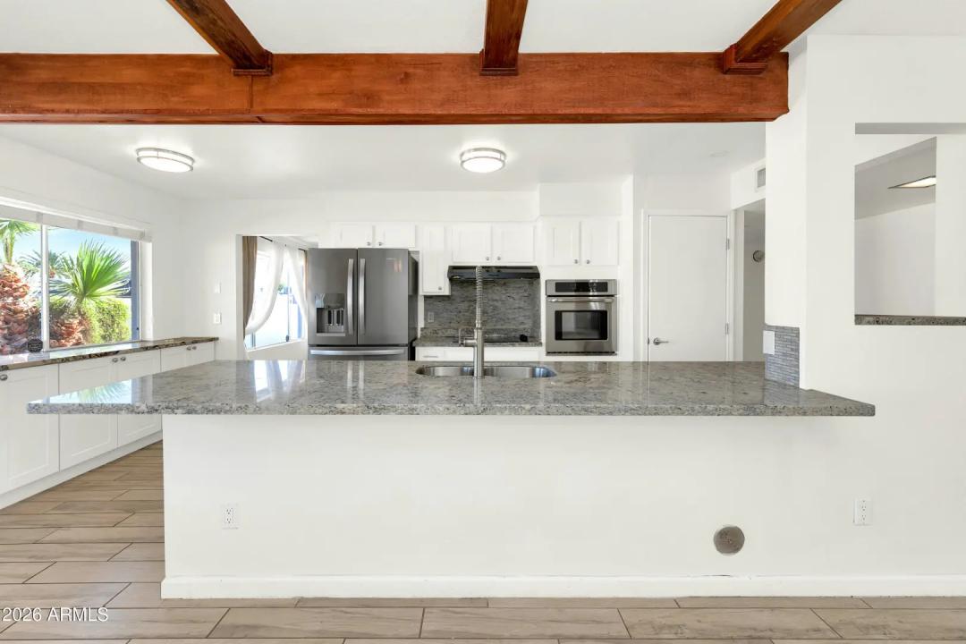 Real Estate Picture 5