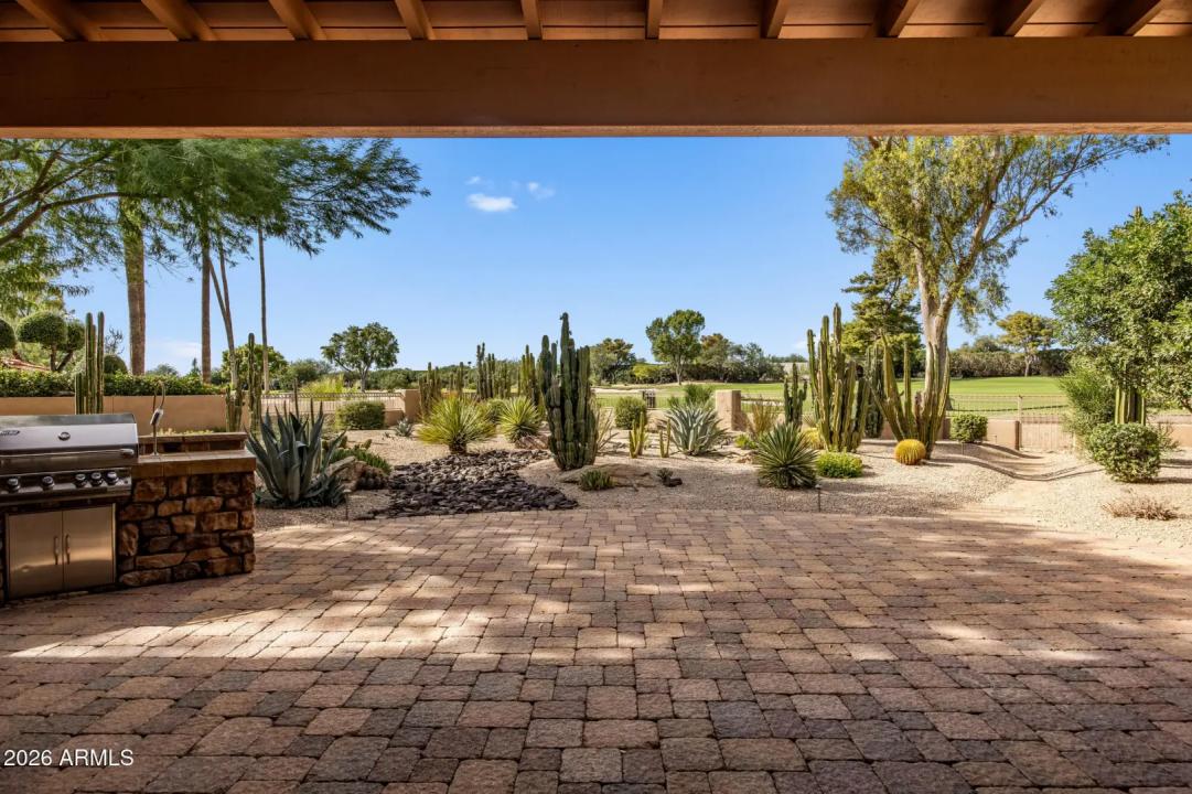 Real Estate Picture 3