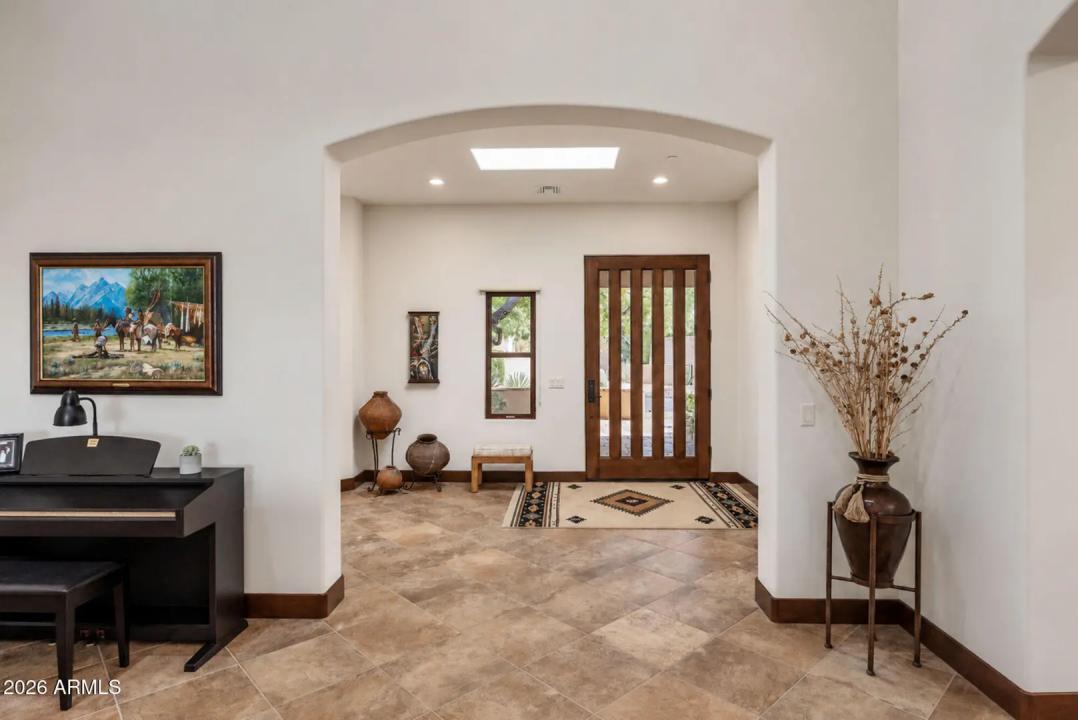 Real Estate Picture 6