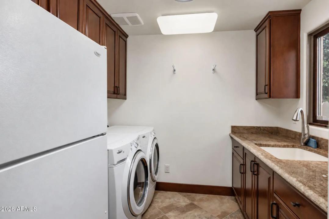 Real Estate Picture 17