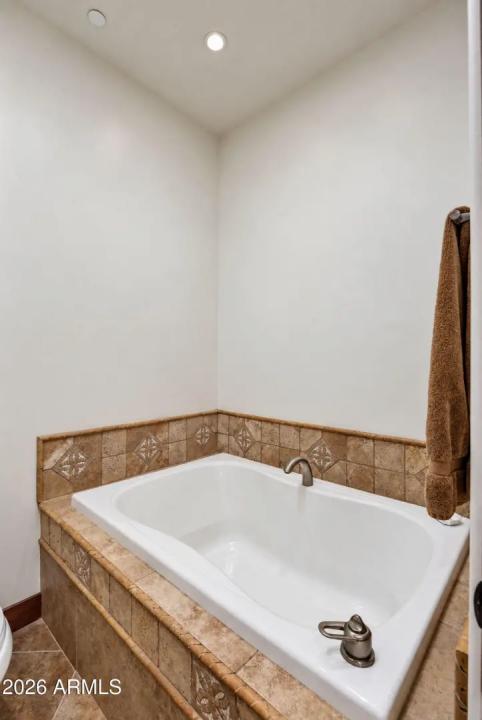 Real Estate Picture 22