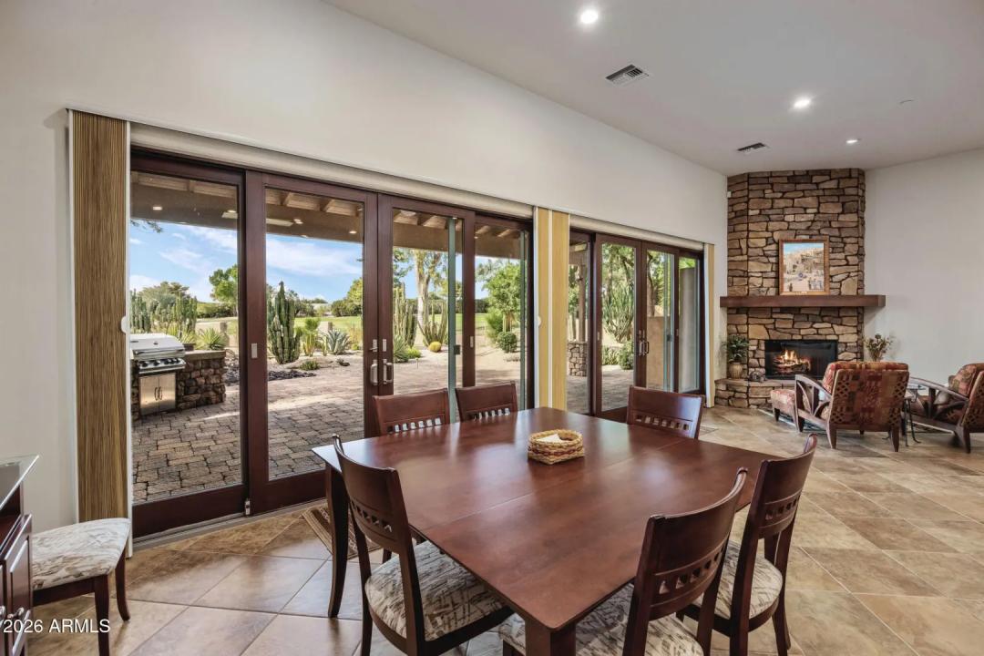 Real Estate Picture 11