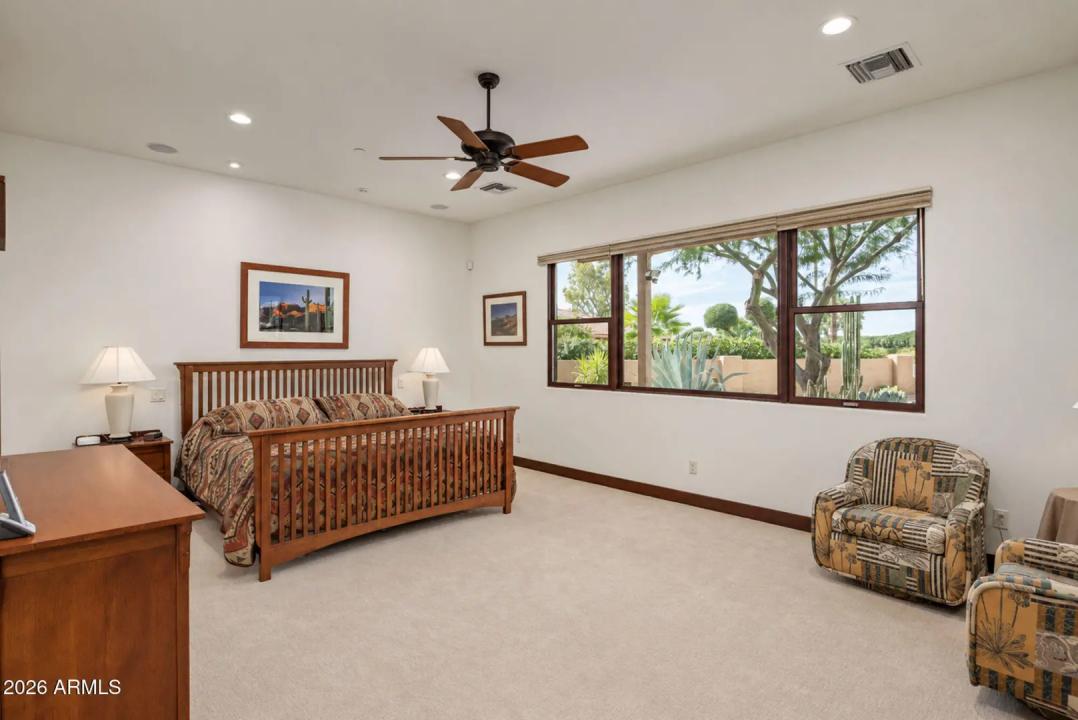 Real Estate Picture 18