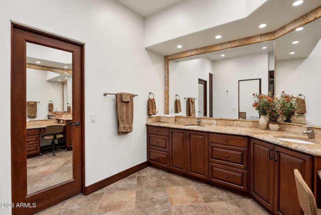 Real Estate Picture 20
