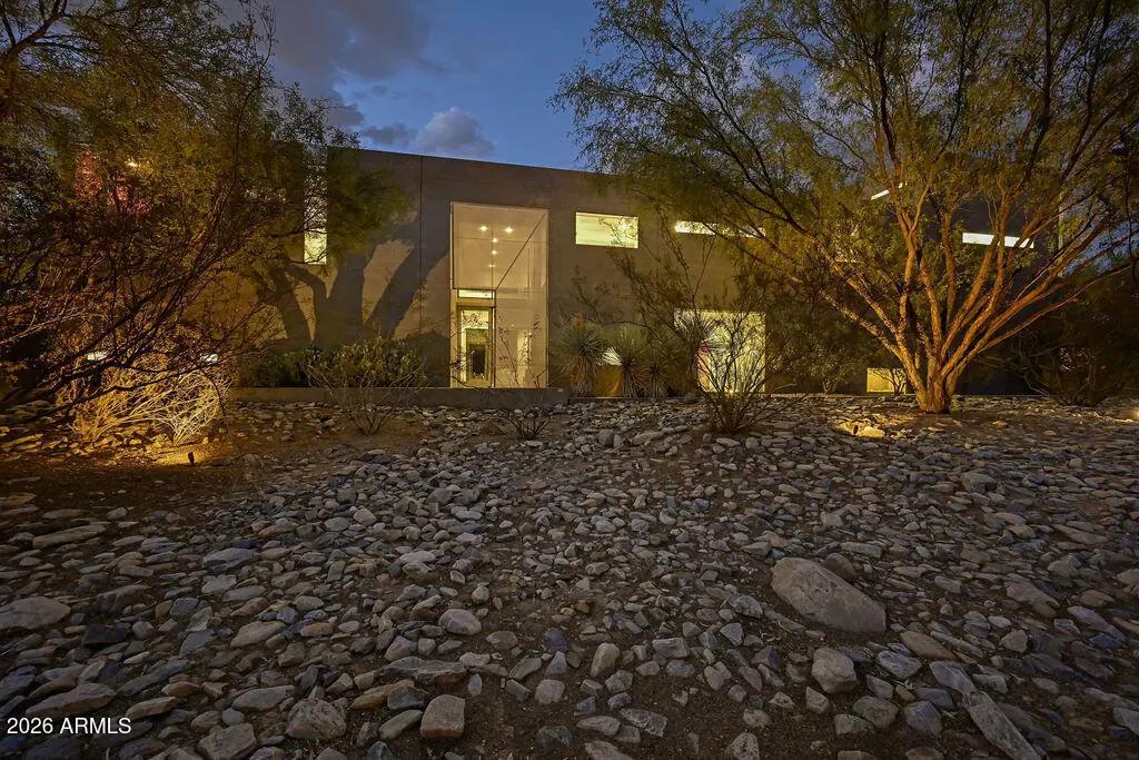 Real Estate Picture 3