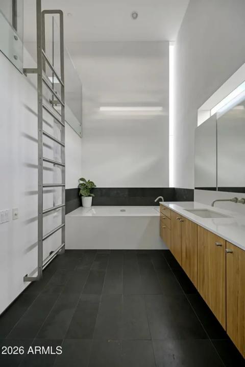 Real Estate Picture 23