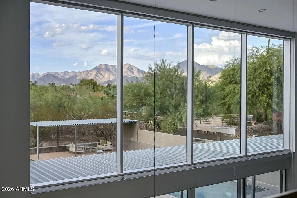Real Estate Picture 24