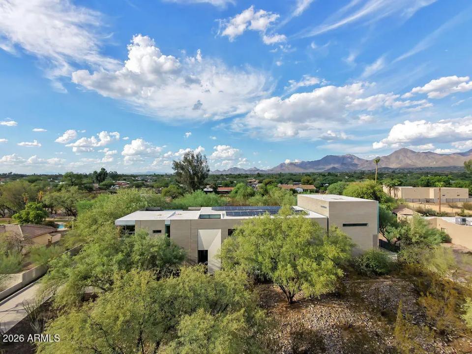 Real Estate Picture 2