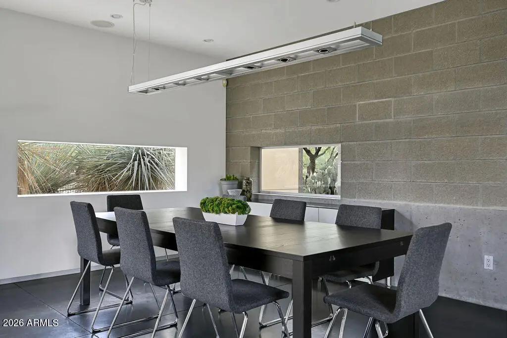 Real Estate Picture 12