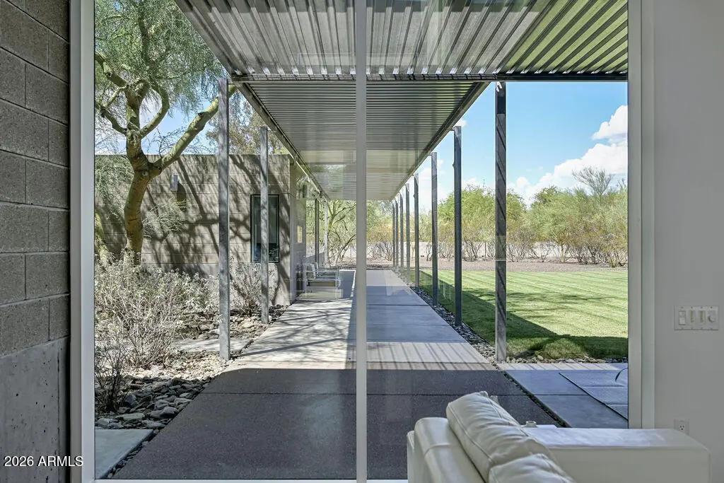 Real Estate Picture 7
