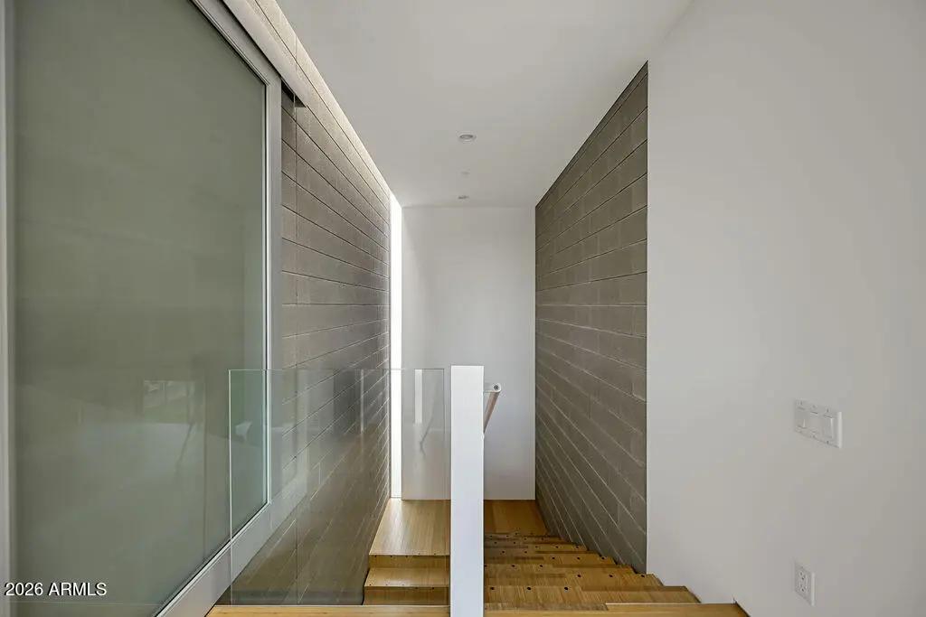 Real Estate Picture 19