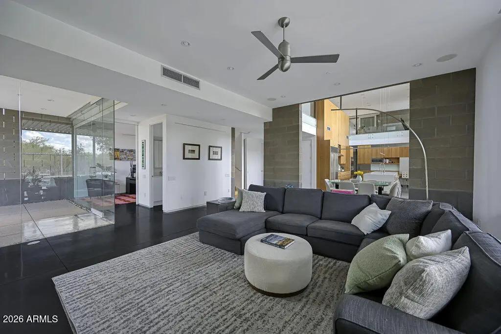 Real Estate Picture 15