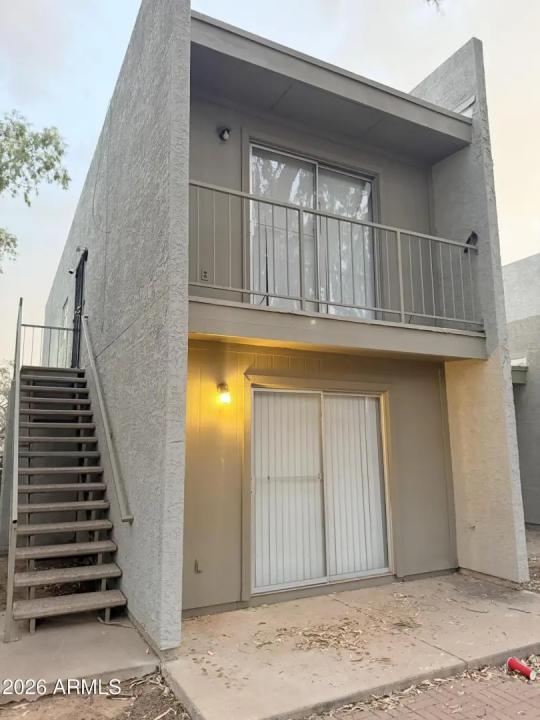 Real Estate Picture 4