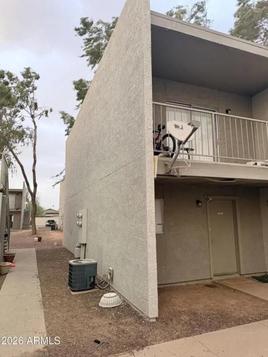 Real Estate Picture 7