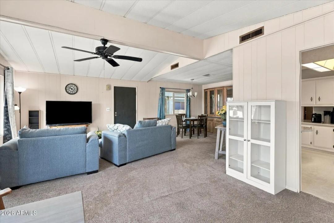Real Estate Picture 11