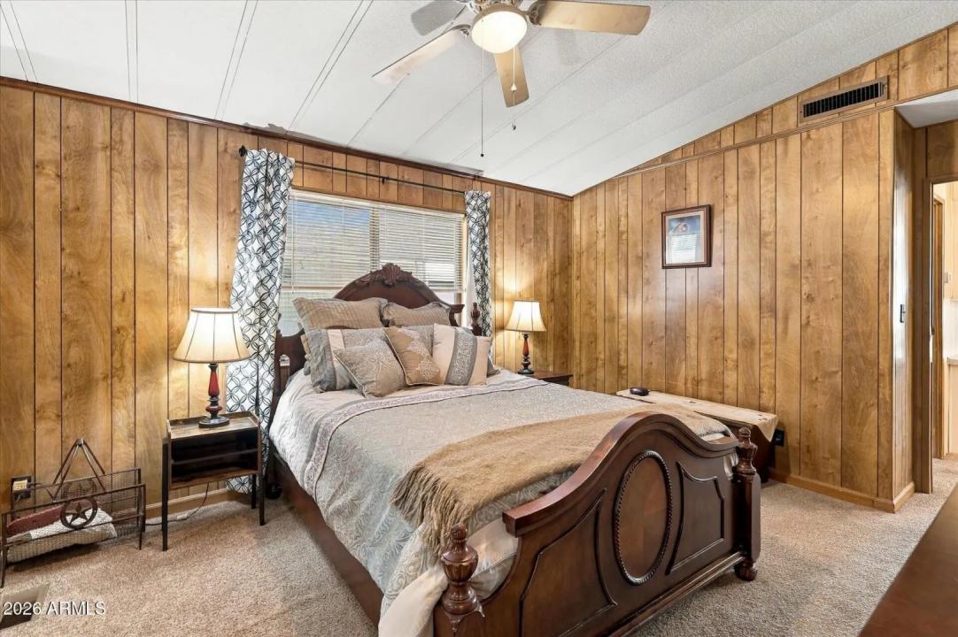 Real Estate Picture 24