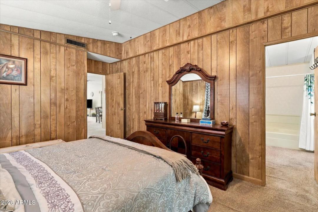 Real Estate Picture 25