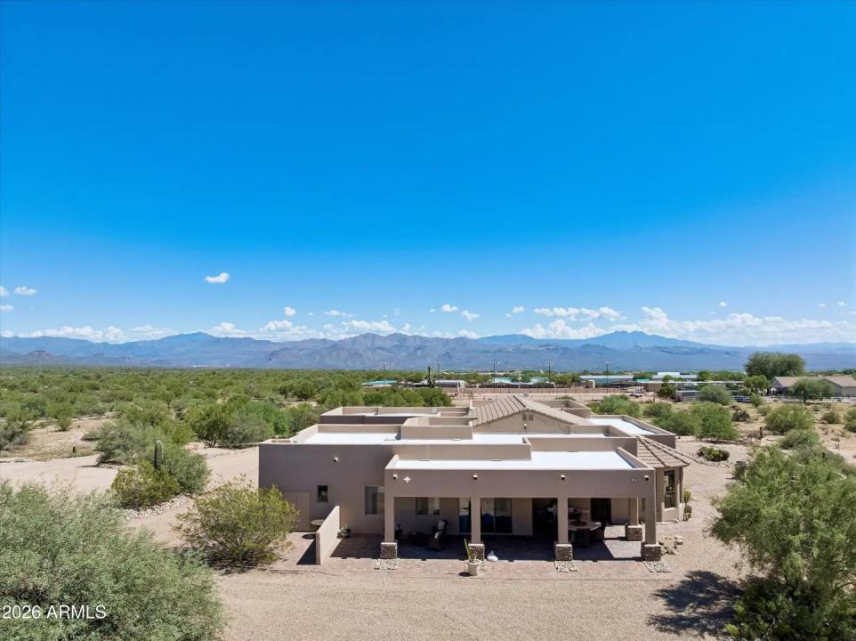 Real Estate Picture 8