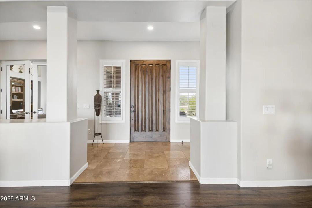 Real Estate Picture 14
