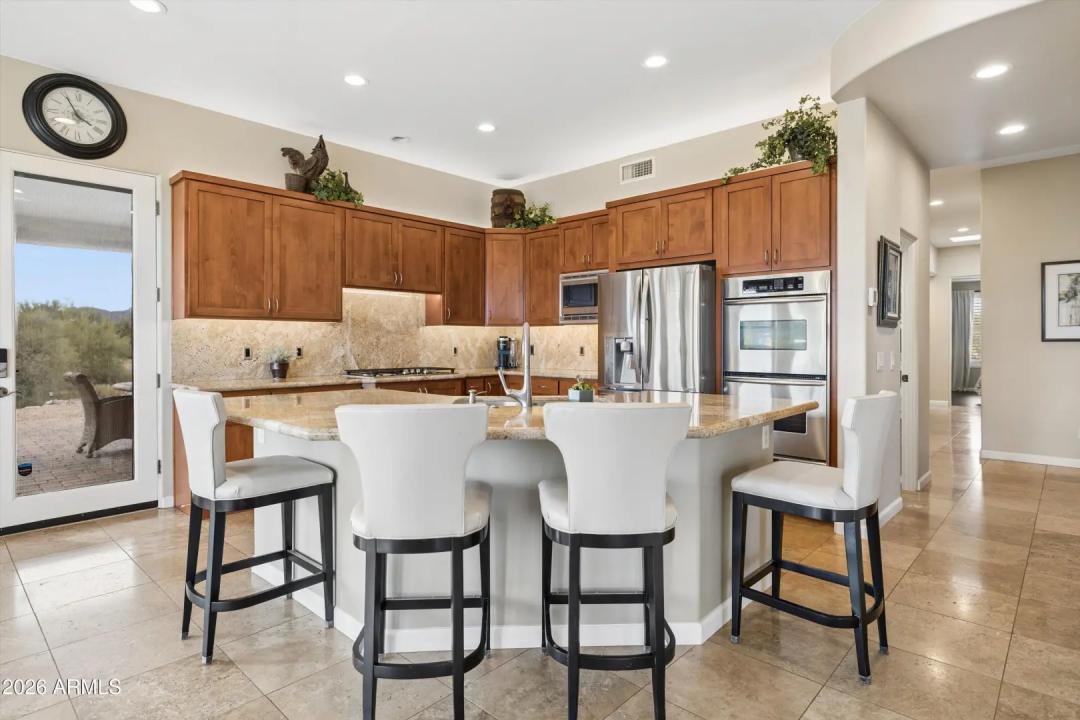 Real Estate Picture 25