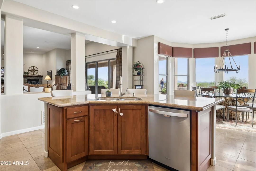 Real Estate Picture 24