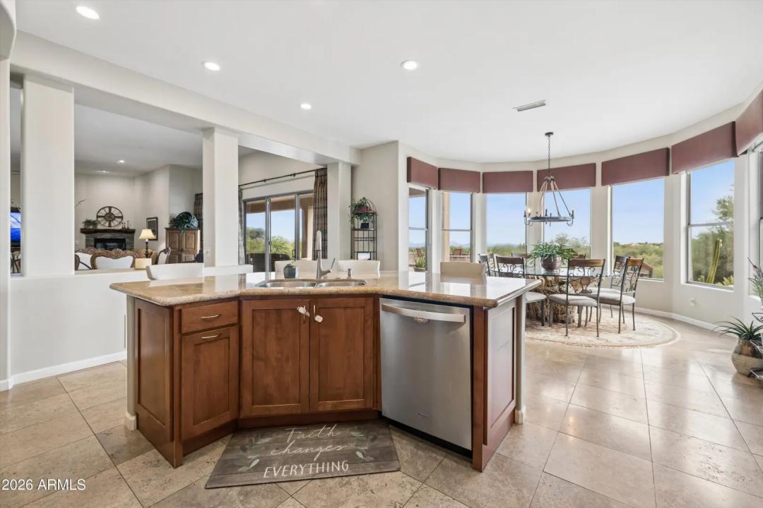 Real Estate Picture 23