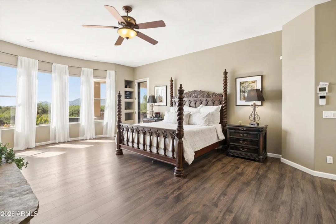 Real Estate Picture 42