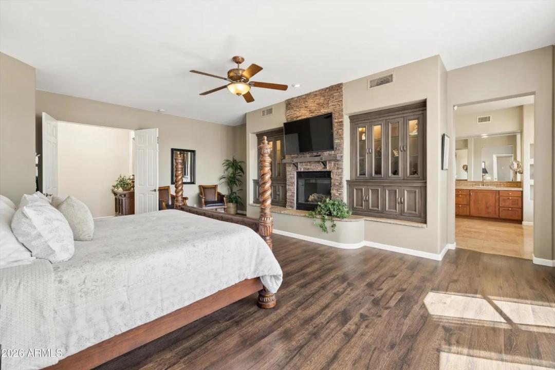 Real Estate Picture 33