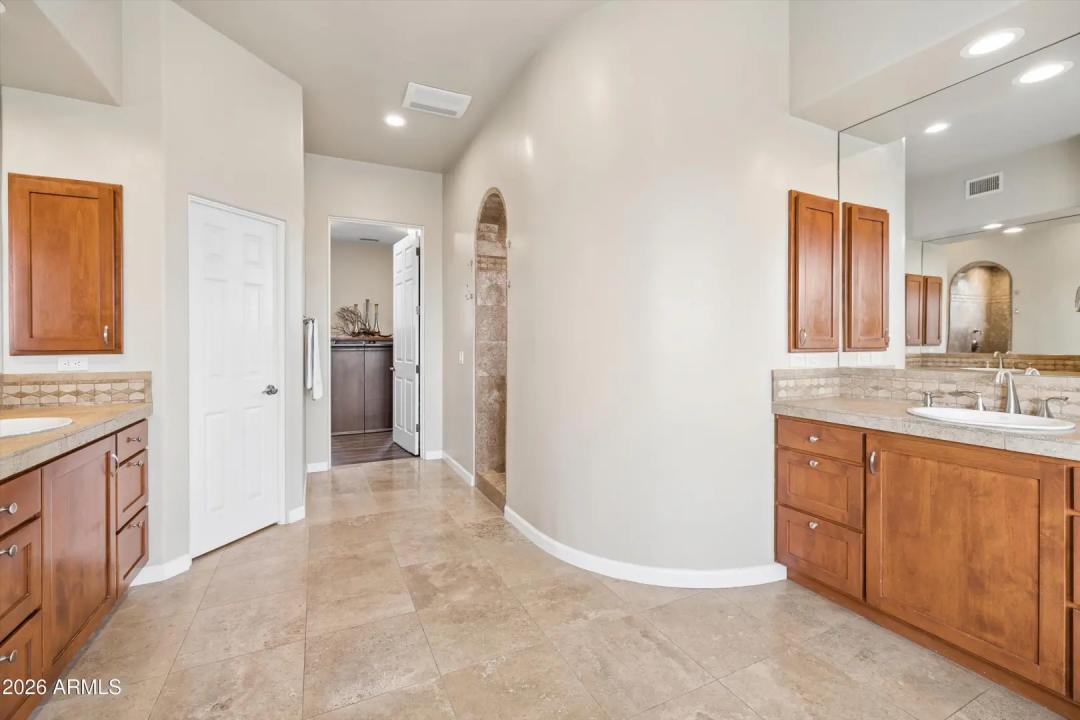 Real Estate Picture 36