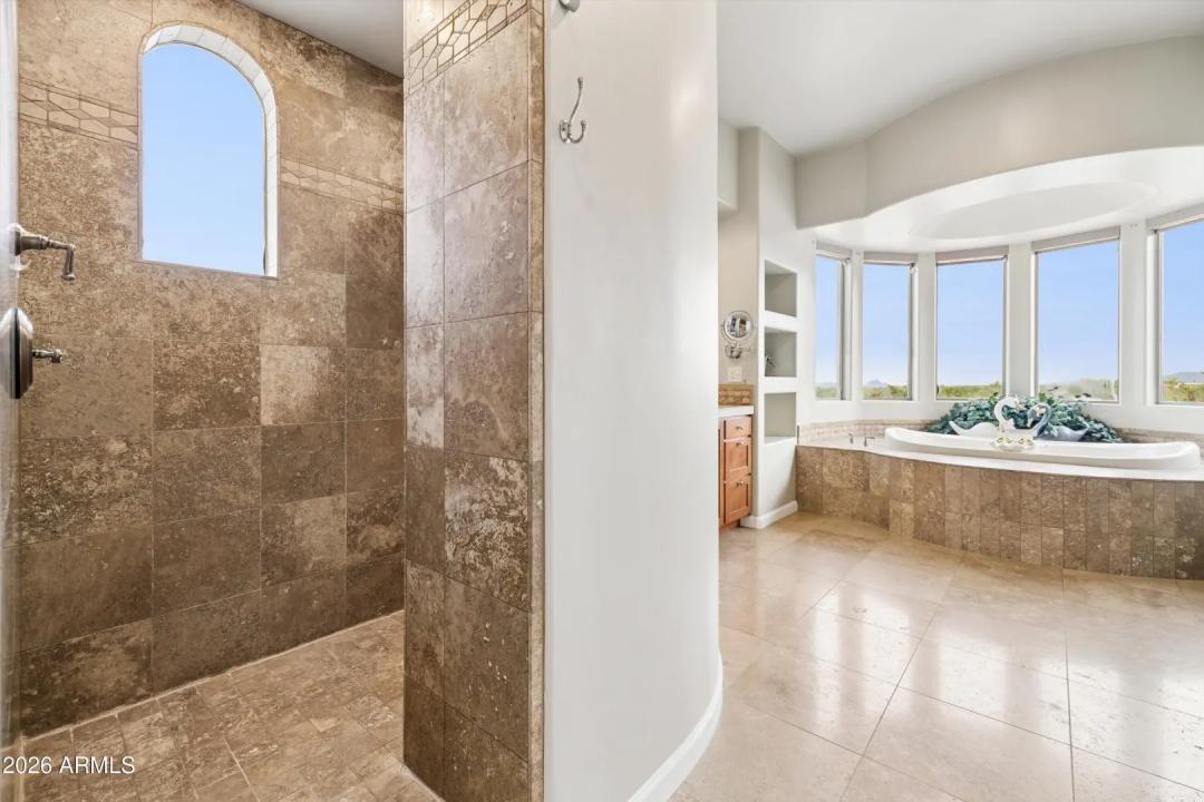 Real Estate Picture 40