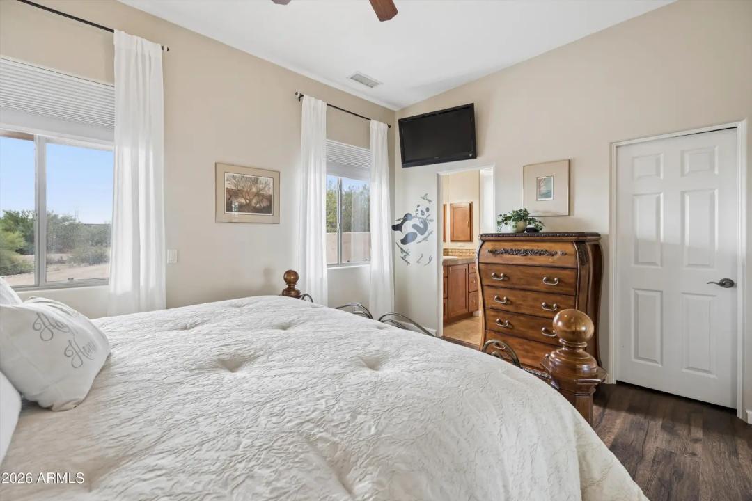 Real Estate Picture 49
