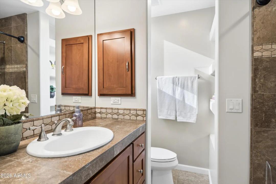 Real Estate Picture 50
