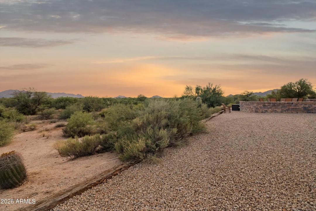 Real Estate Picture 90