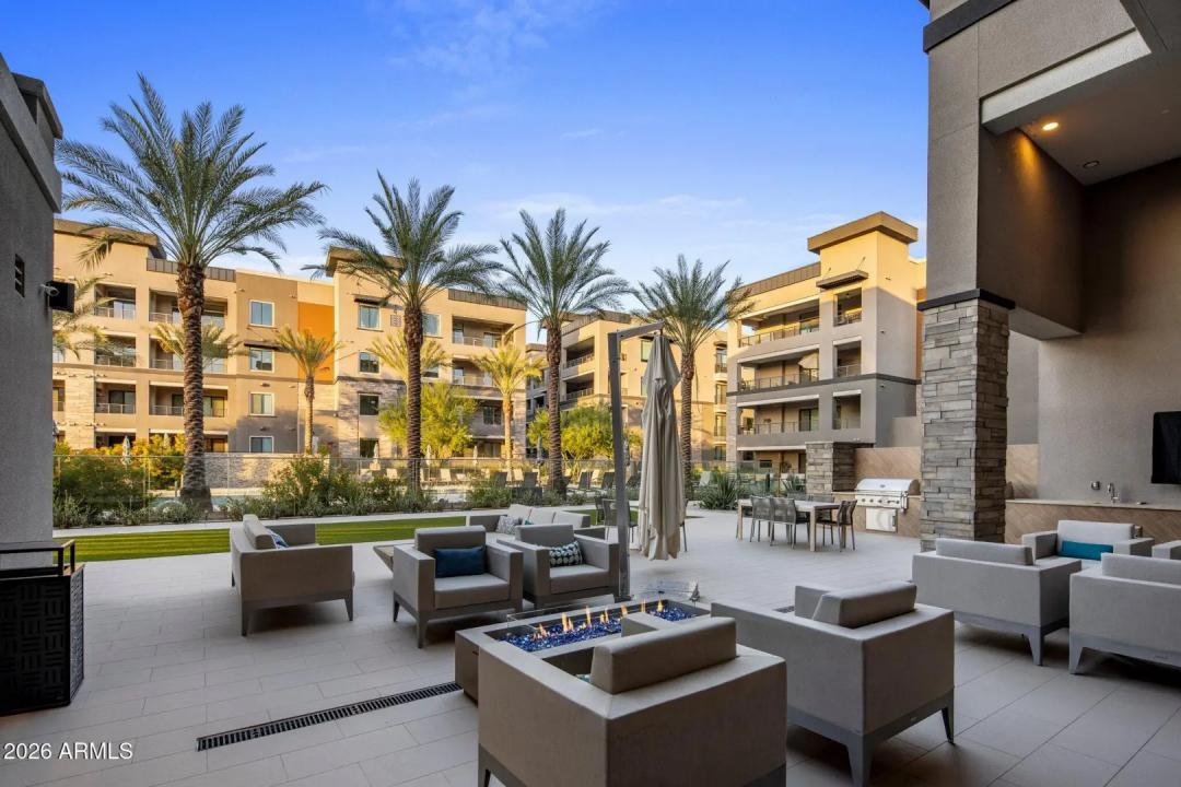 Real Estate Picture 4