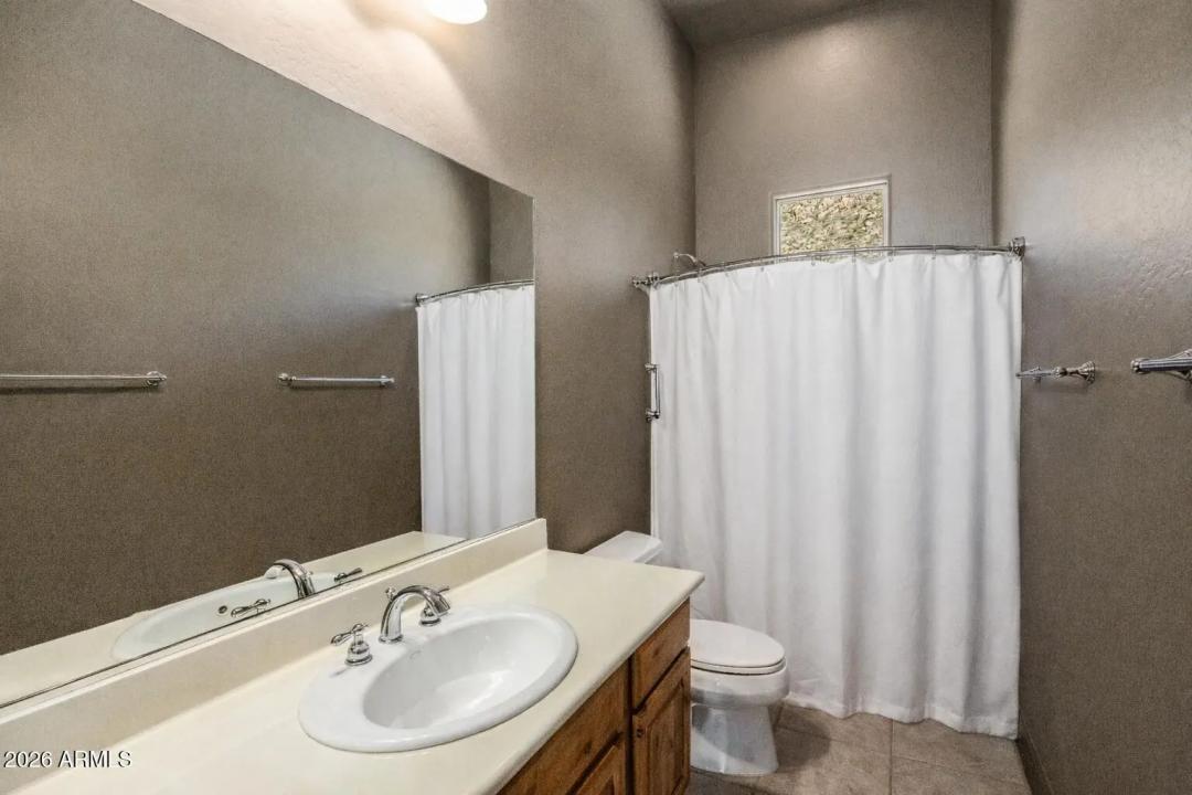 Real Estate Picture 18