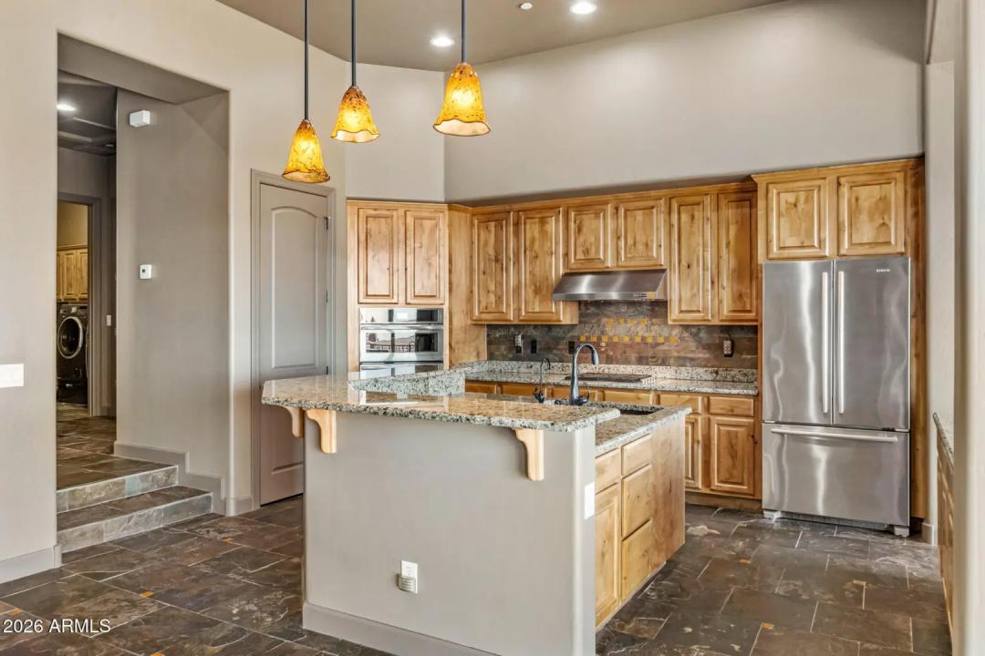 Real Estate Picture 12