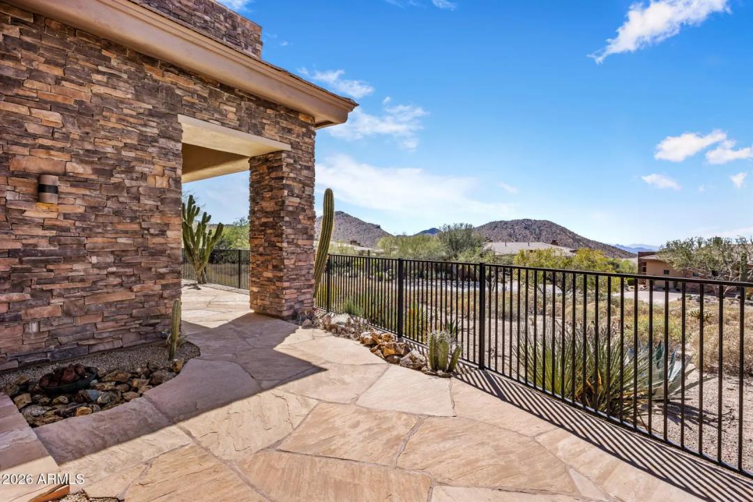 Real Estate Picture 23