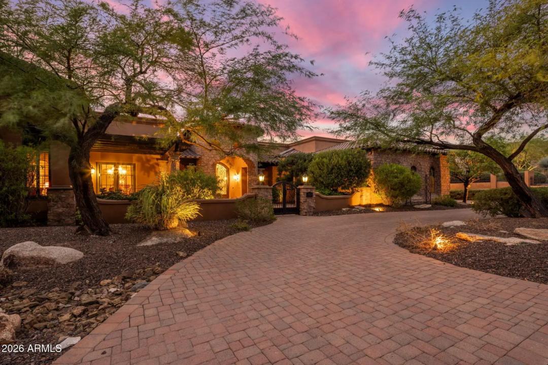Real Estate Picture 4