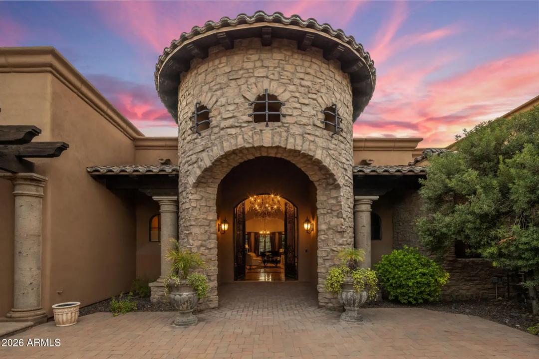 Real Estate Picture 9