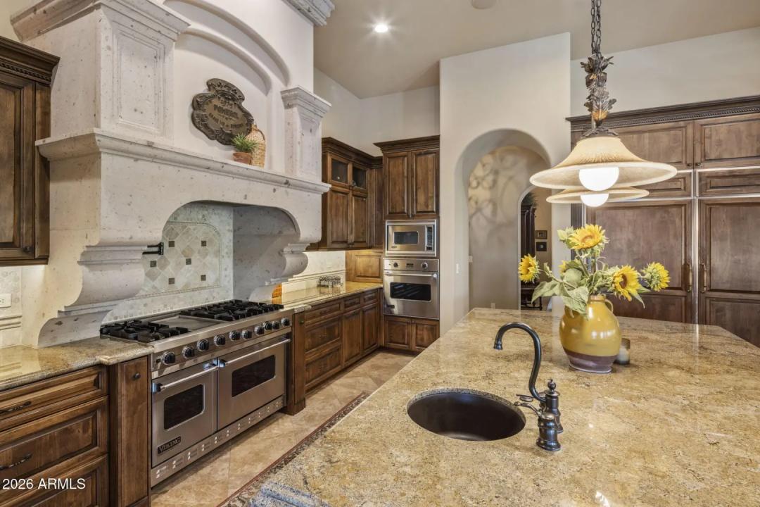 Real Estate Picture 20