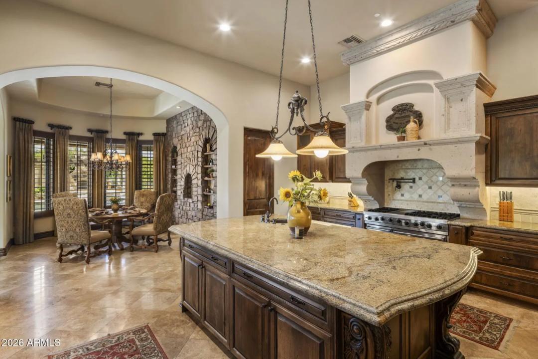 Real Estate Picture 23