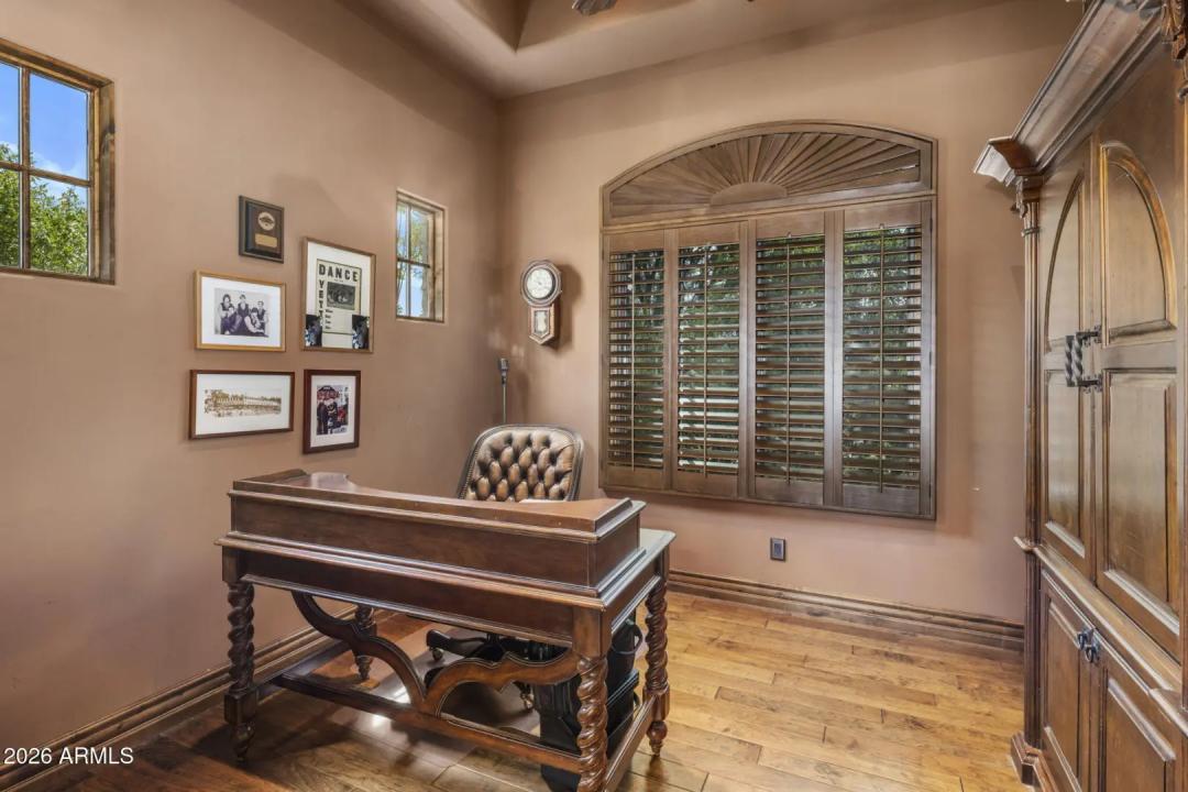 Real Estate Picture 35