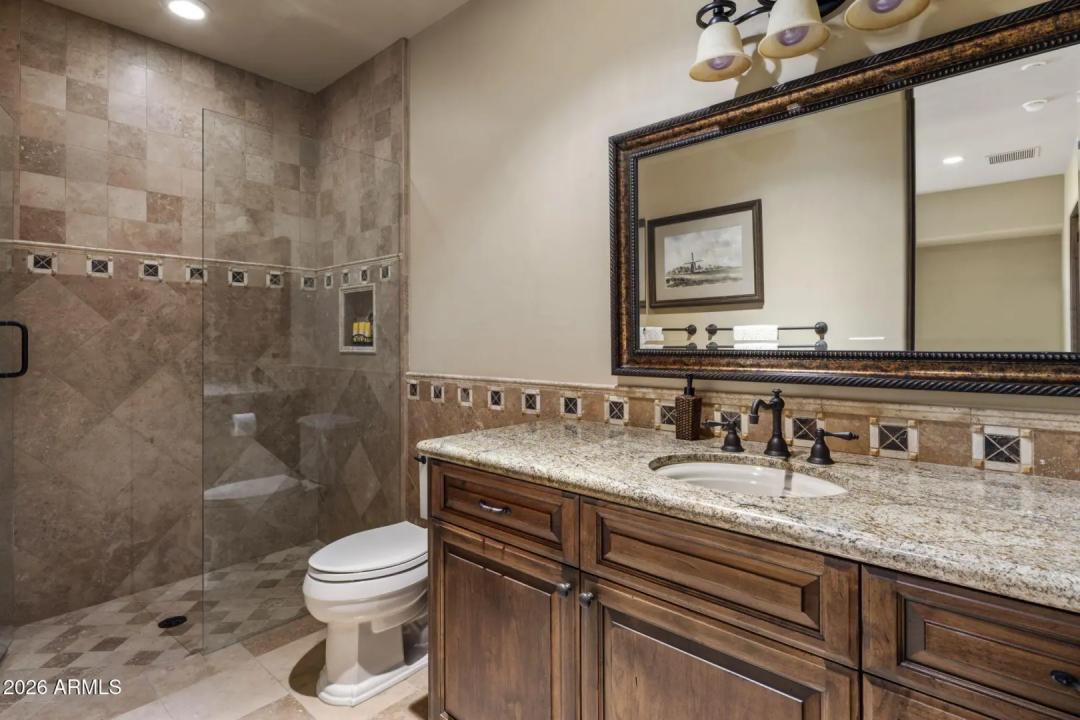 Real Estate Picture 37
